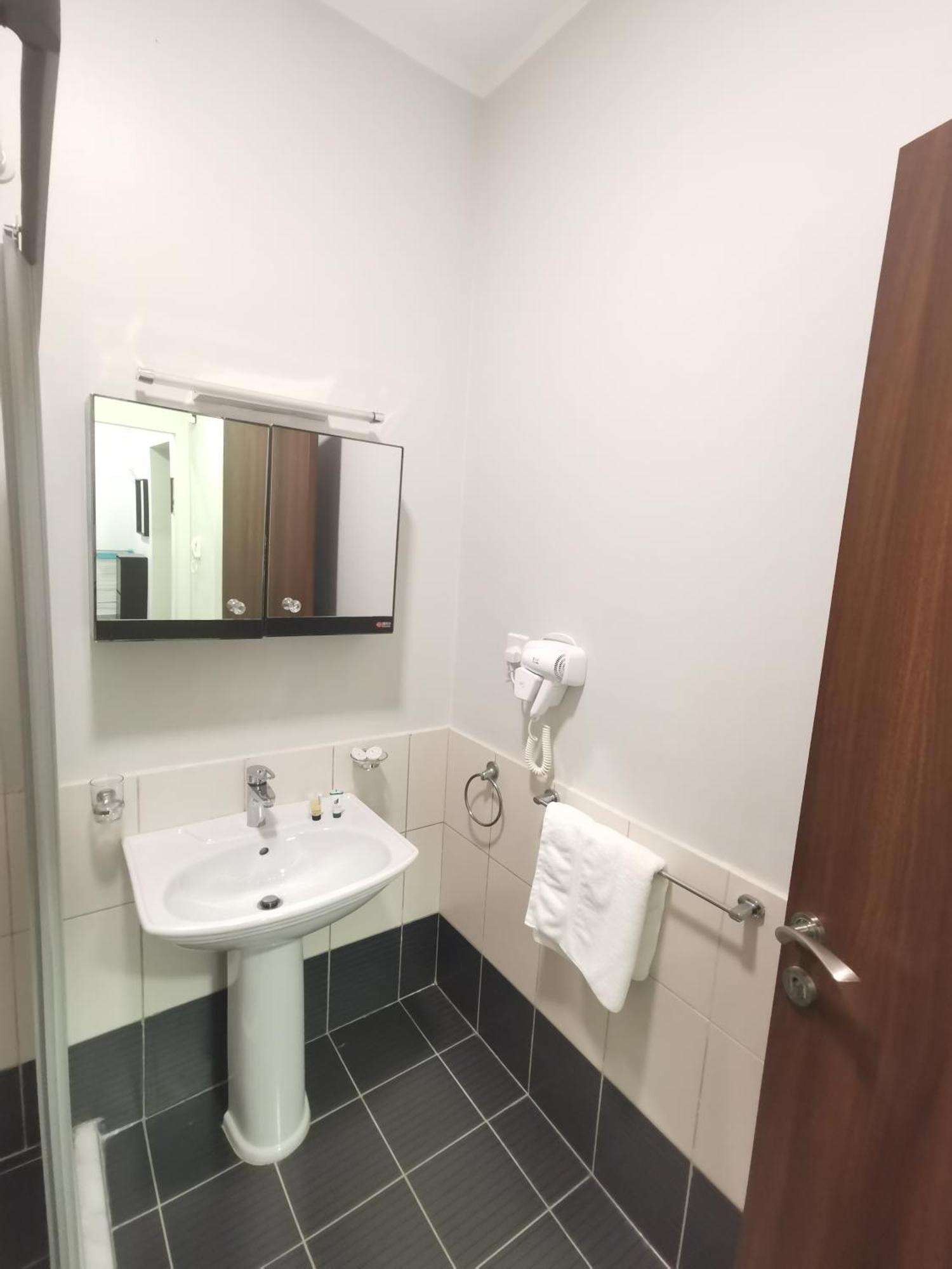 بيوت أدار - Adar Homes King Abdullah Economic City Номер фото